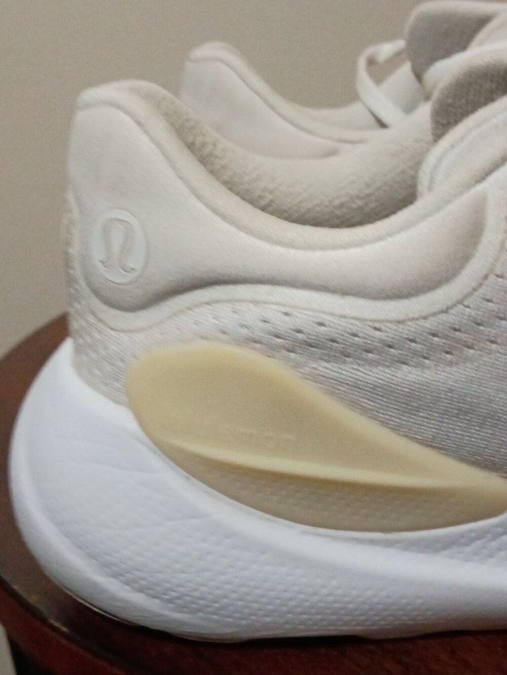 Lululemon Shoes Womens Size 8.5 White Beyondfeel Run Running Athletic Sneakers - Picture 13 of 16